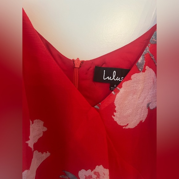 Size small red floral Lulus dress - Picture 3 of 4